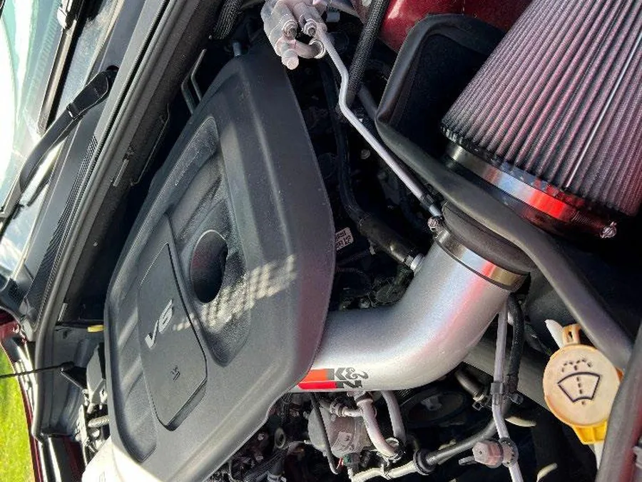 Greasy intake assembly before VertKleen CR HD degreasing